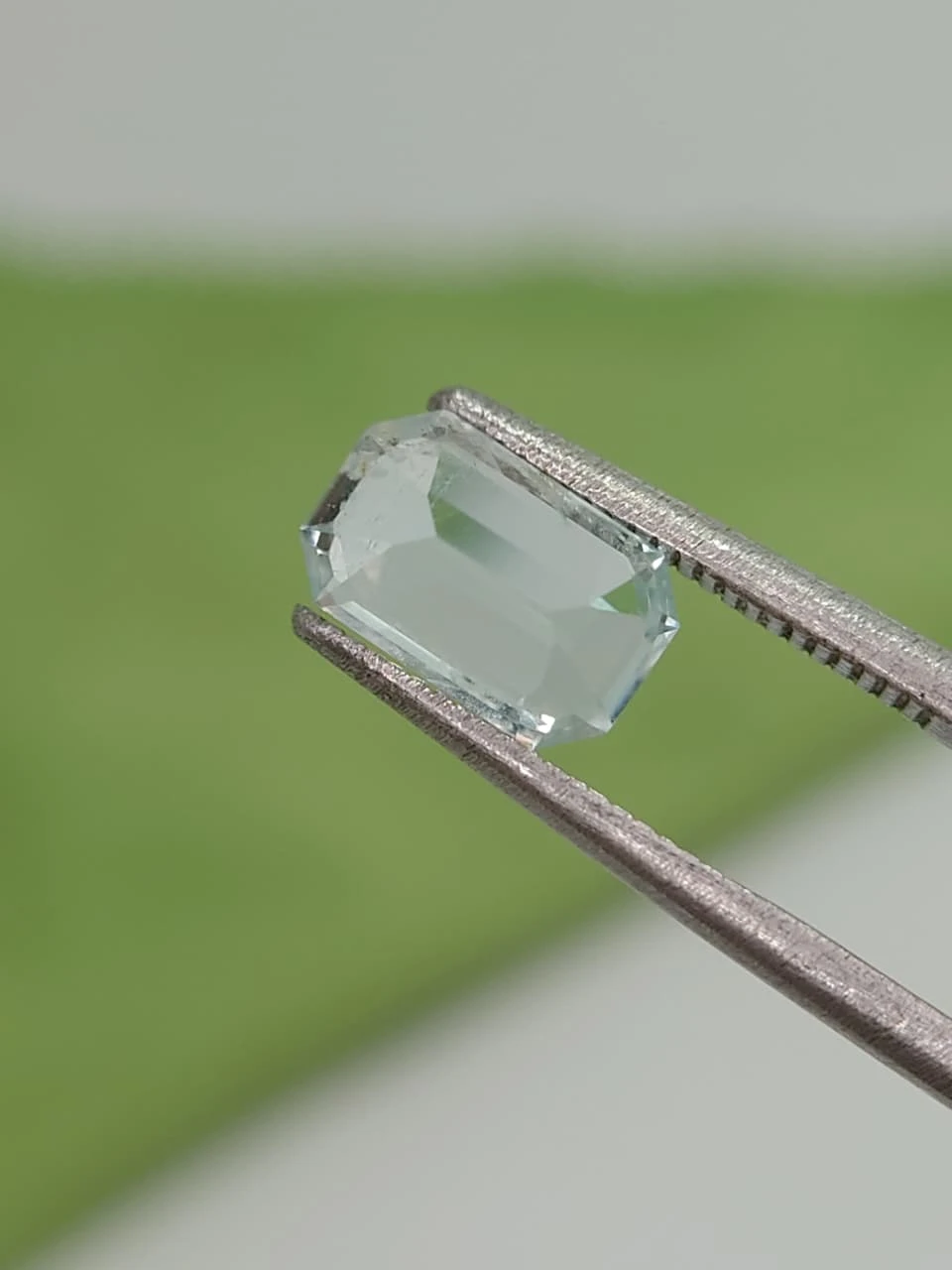 1.3ct Natural Emerald Faceted Aquamarrine from Pakistan — view 3
